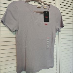 NWT - Levi's light purple tee